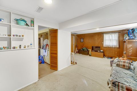 Tiny photo for 352 Sioux Lane, Carol Stream, IL 60188 (MLS # 12507145)