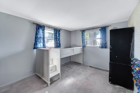 Tiny photo for 352 Sioux Lane, Carol Stream, IL 60188 (MLS # 12507145)