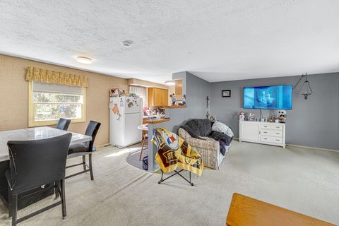 Tiny photo for 352 Sioux Lane, Carol Stream, IL 60188 (MLS # 12507145)