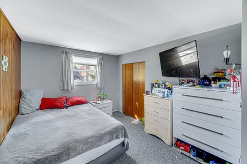 Tiny photo for 352 Sioux Lane, Carol Stream, IL 60188 (MLS # 12507145)