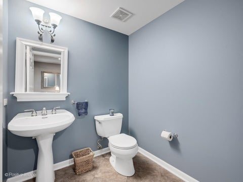 586 Crescent Boulevard Unit 304, Glen Ellyn, IL 60137 - #: 12655806