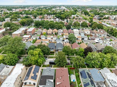 Tiny photo for 4630 W Montana Street, Chicago, IL 60639 (MLS # 12557373)