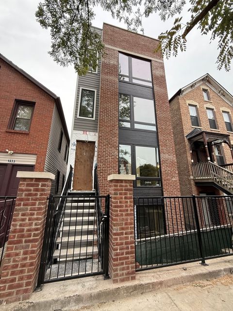1635 W 21st Place 3 Chicago IL 60608