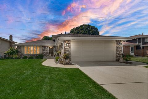 Tiny photo for 16930 82nd Avenue, Tinley Park, IL 60477 (MLS # 12536317)