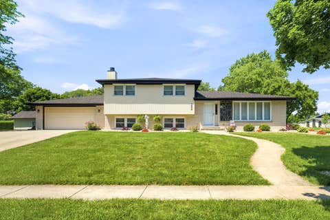 Tiny photo for 7804 Florence Avenue, Darien, IL 60561 (MLS # 12696885)