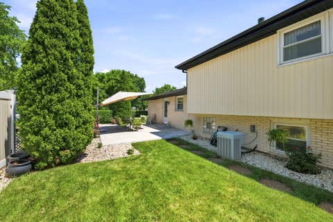 Tiny photo for 7804 Florence Avenue, Darien, IL 60561 (MLS # 12696885)