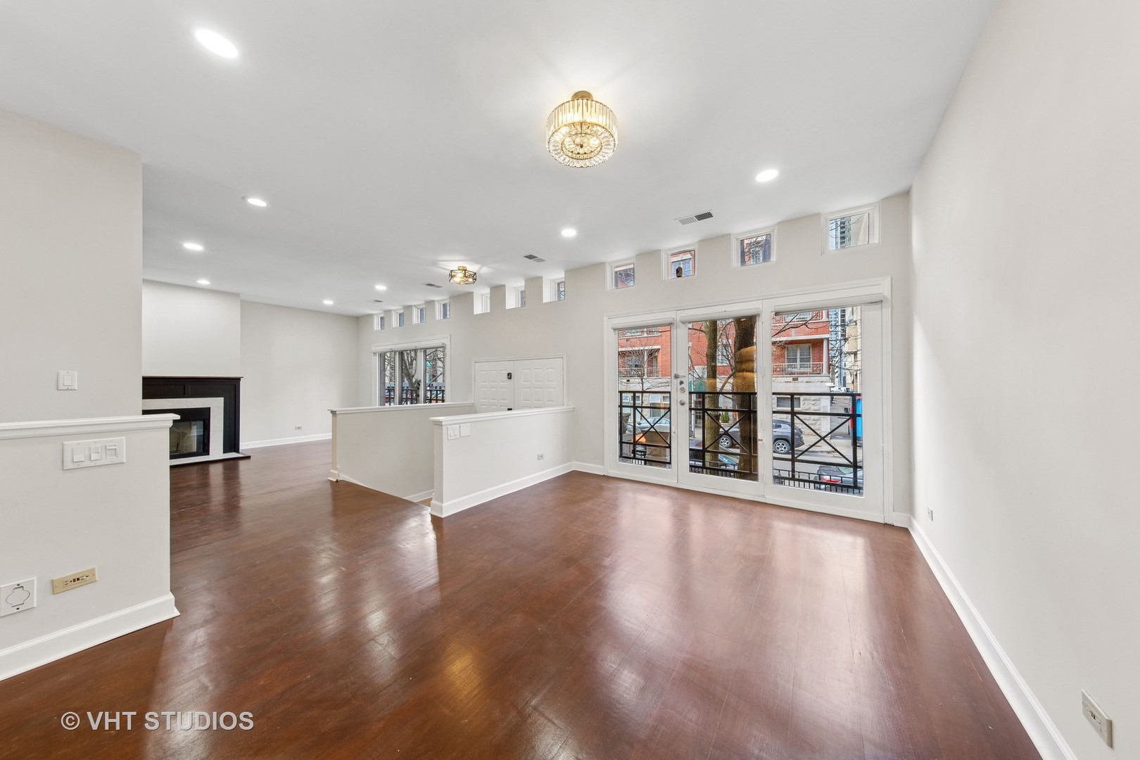 123 W Oak Street K