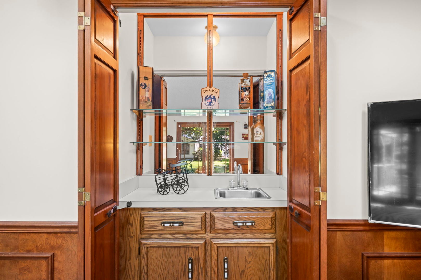 2205 Brown Court