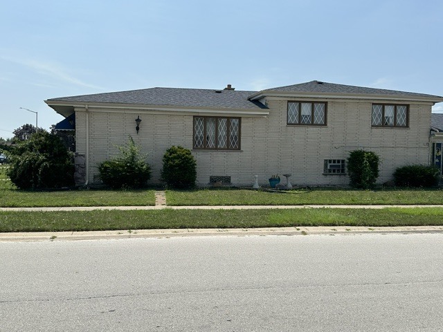 526 Manistee Avenue - Photo 3