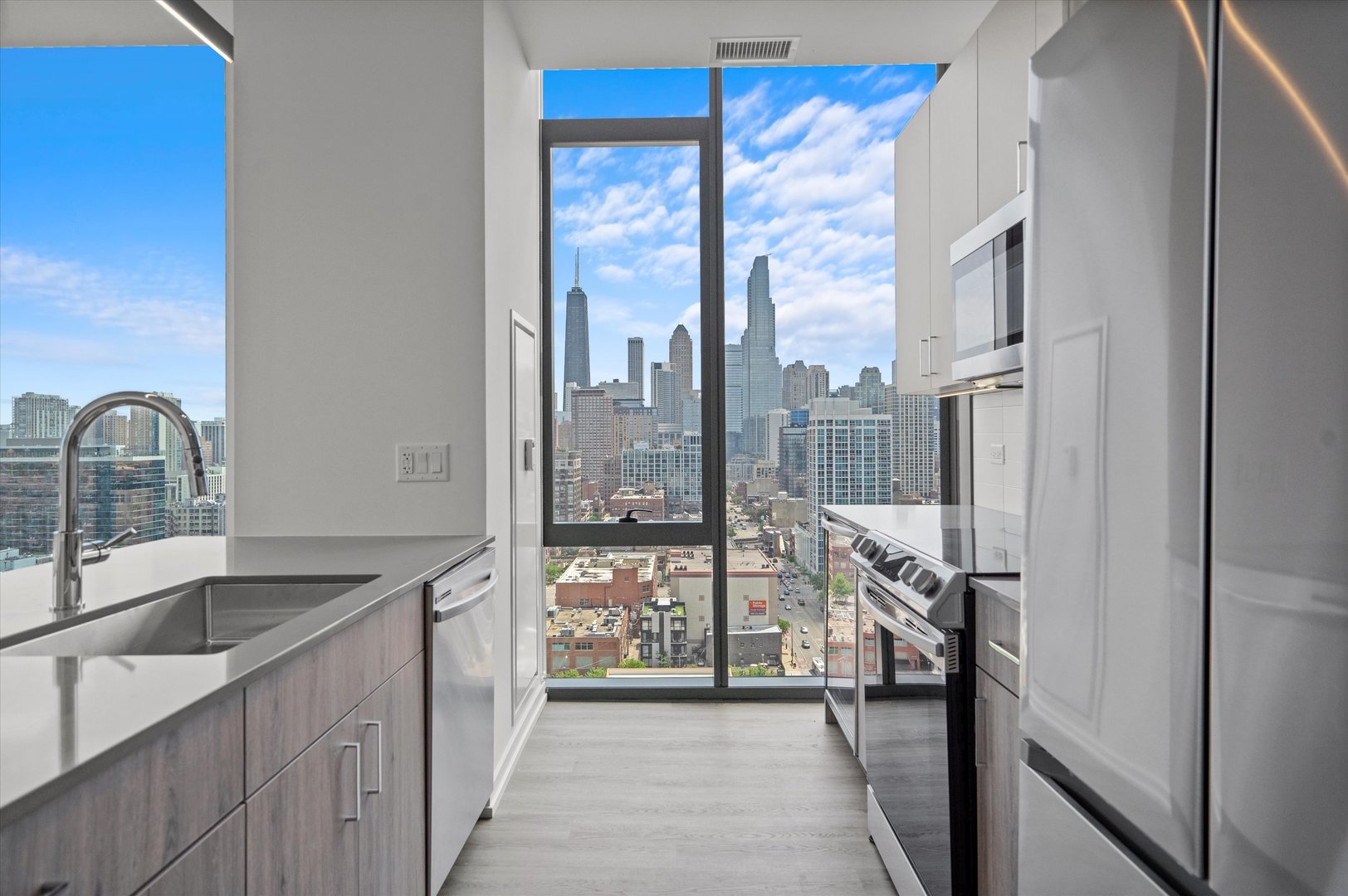 808 N Cleveland Avenue 2201