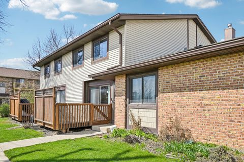 Tiny photo for 8338 Portsmouth Drive #B, Darien, IL 60561 (MLS # 12611656)