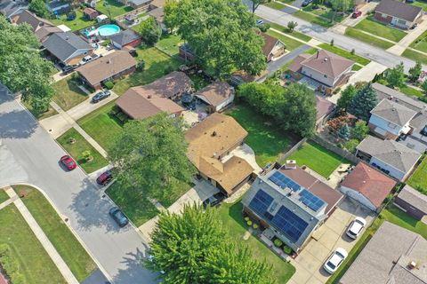 Tiny photo for 9201 Willow Lane, Bridgeview, IL 60455 (MLS # 12481859)