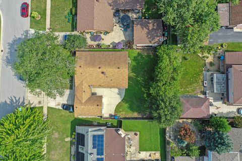 Tiny photo for 9201 Willow Lane, Bridgeview, IL 60455 (MLS # 12481859)