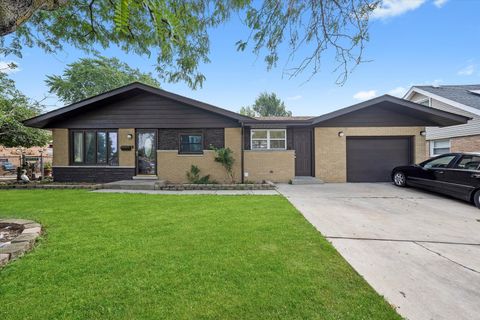 Photo of 9201 Willow Lane, Bridgeview, IL 60455 (MLS # 12481859)