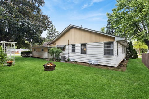 Tiny photo for 3607 W Clover Avenue, McHenry, IL 60050 (MLS # 12661094)