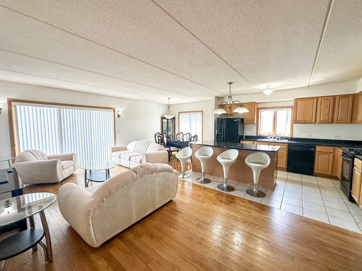 3258 N Harlem Avenue 209