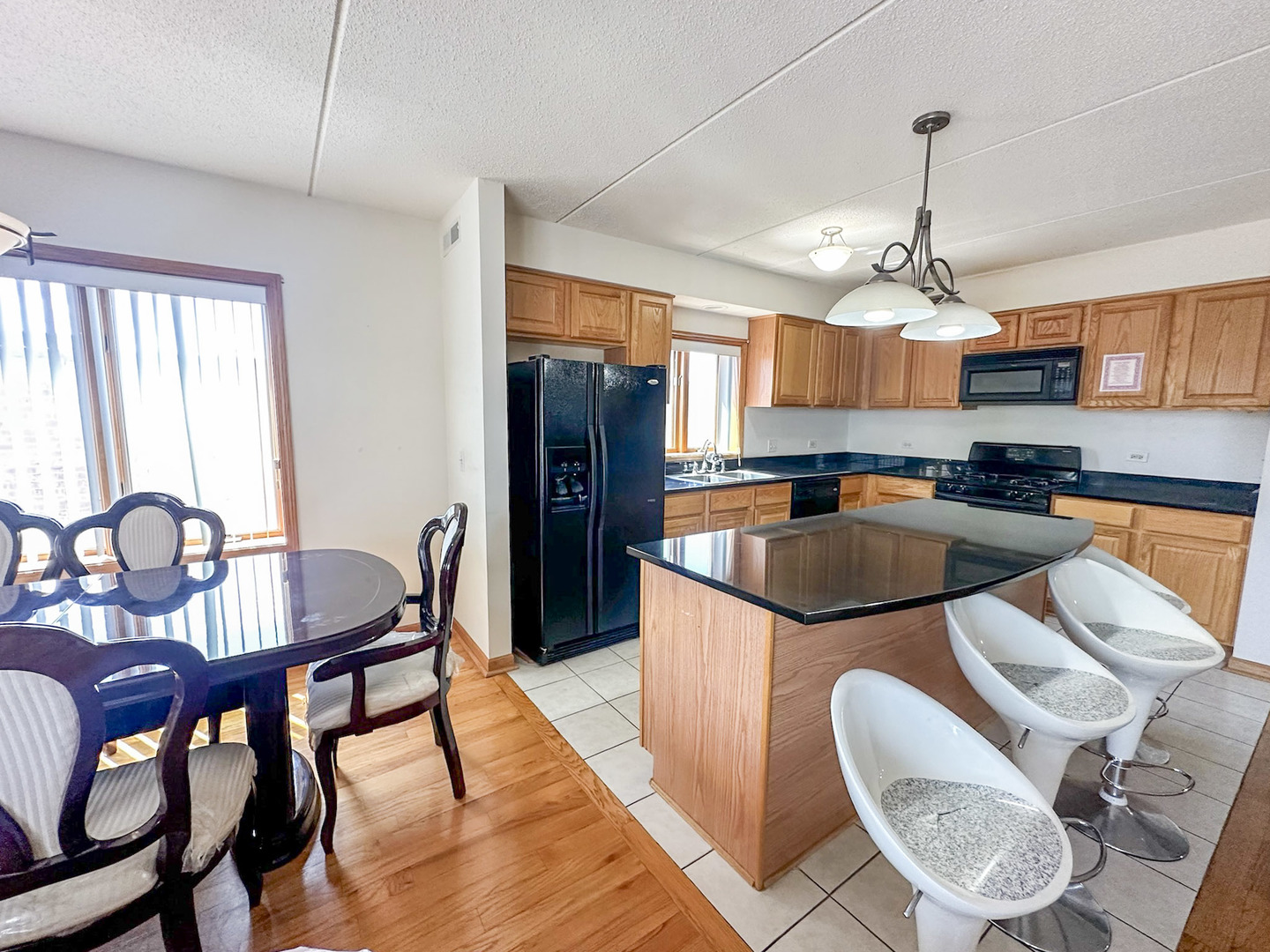 3258 N Harlem Avenue 209