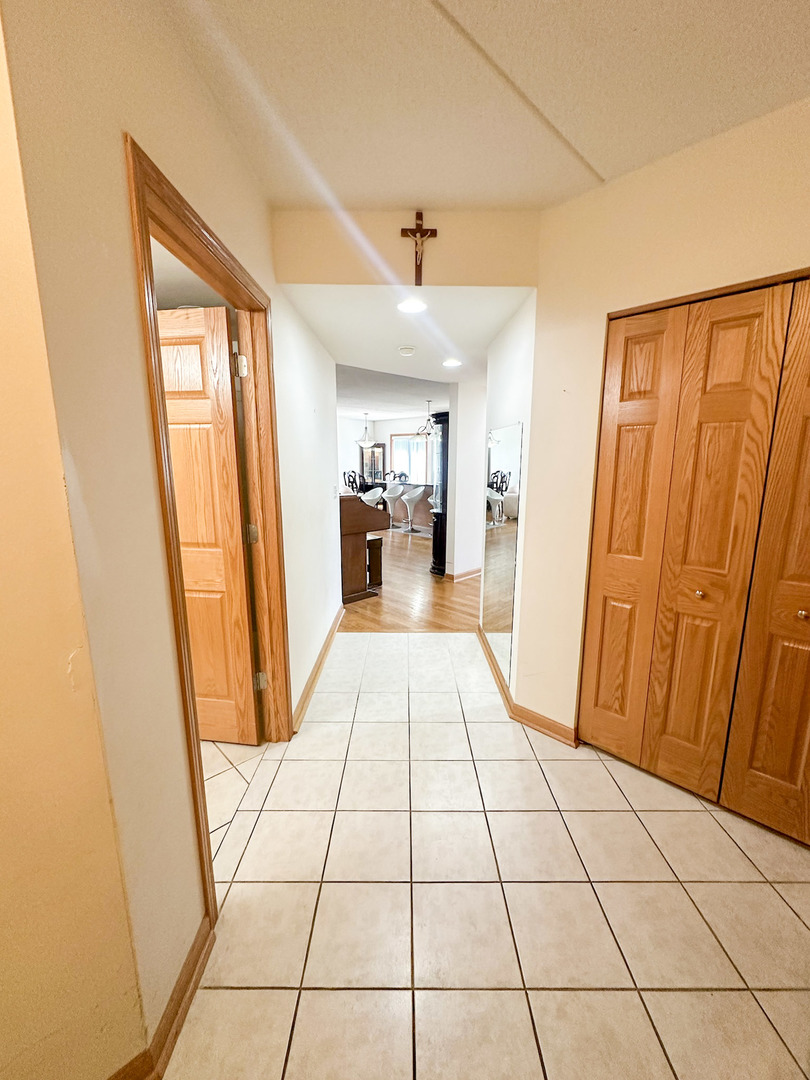 3258 N Harlem Avenue 209