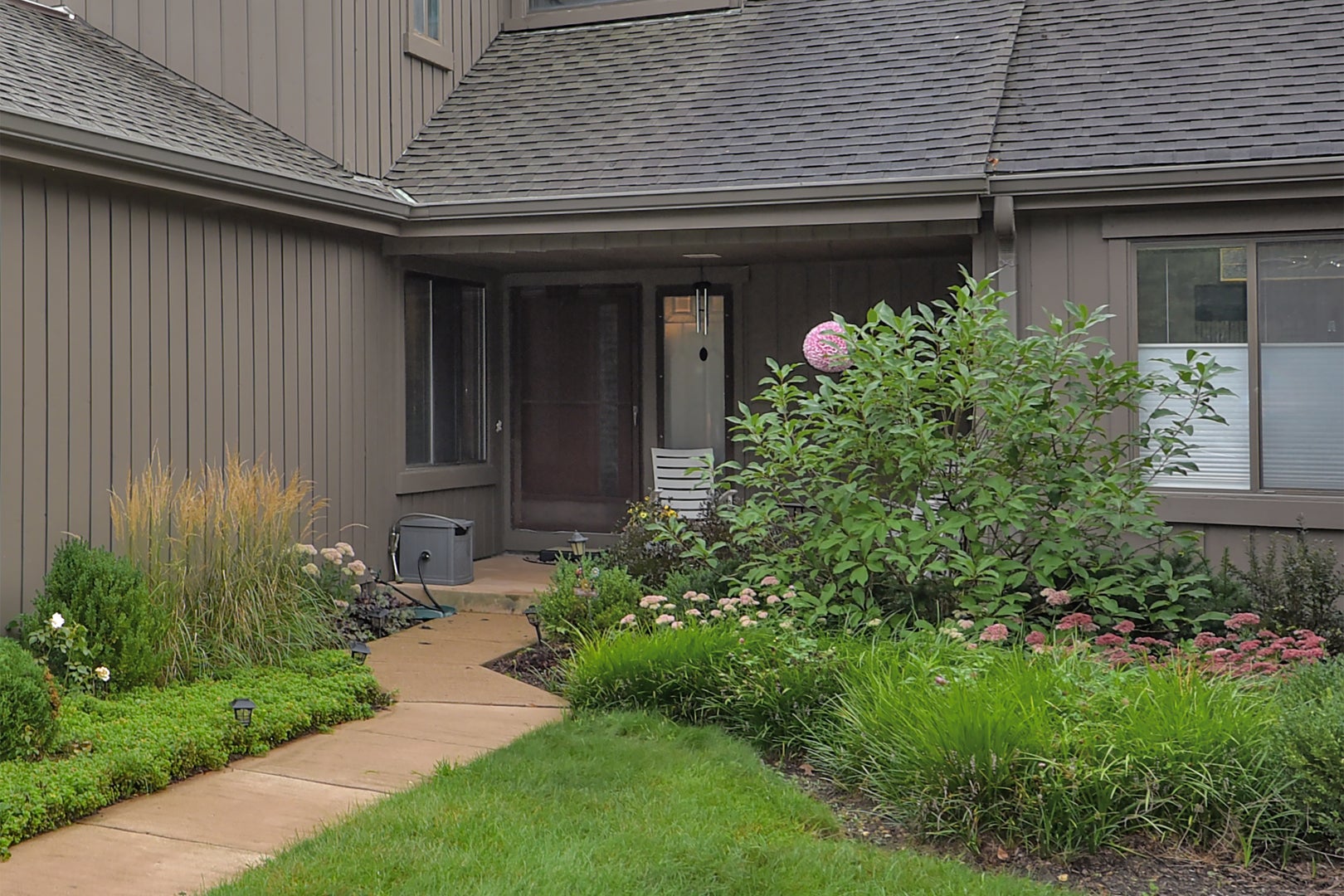 463 Woodview Road