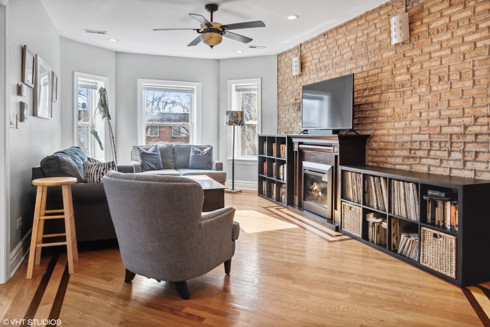 6301 N Richmond Street 2