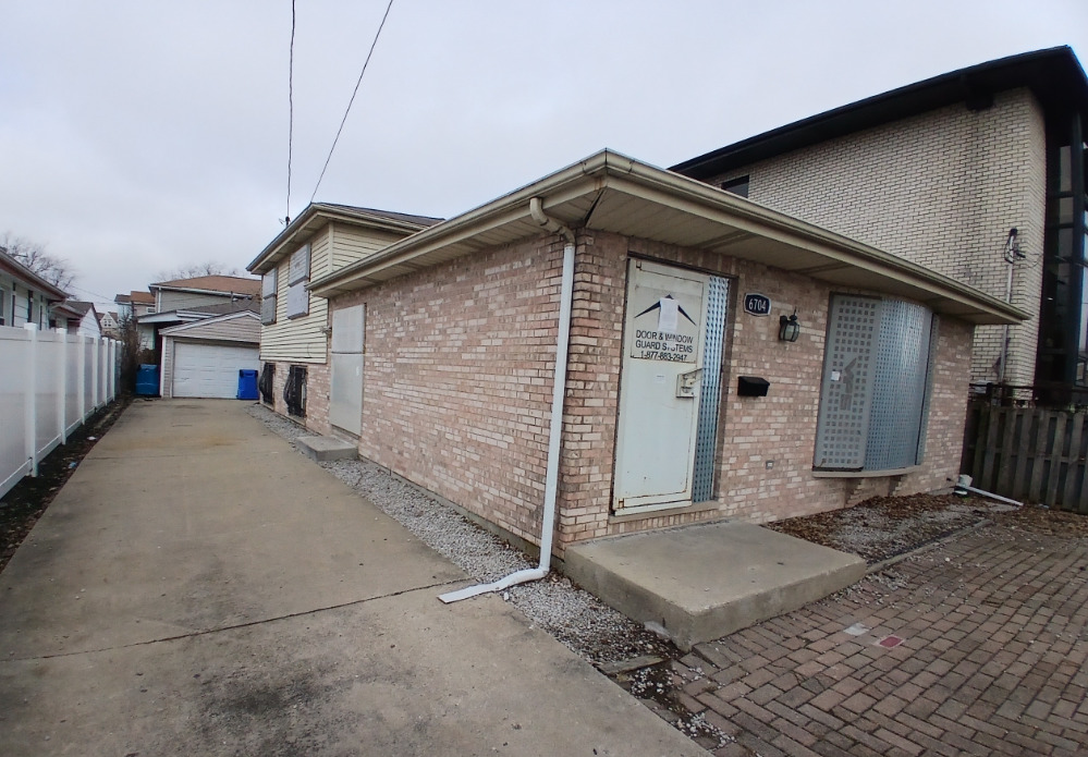 6704 W Forest Preserve Drive
