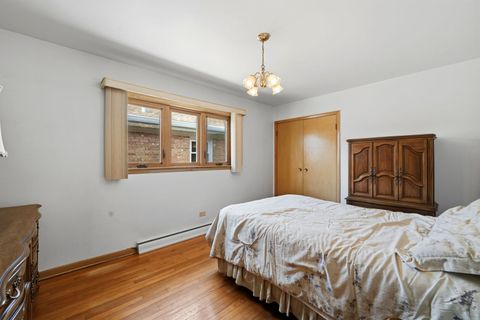 Tiny photo for 4917 N Oriole Avenue, Harwood Heights, IL 60706 (MLS # 12637144)