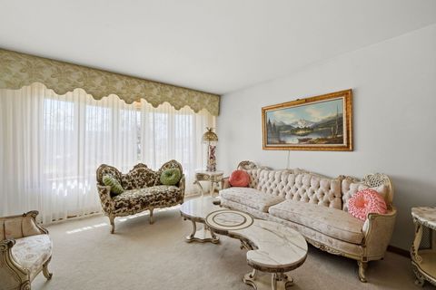 Tiny photo for 4917 N Oriole Avenue, Harwood Heights, IL 60706 (MLS # 12637144)