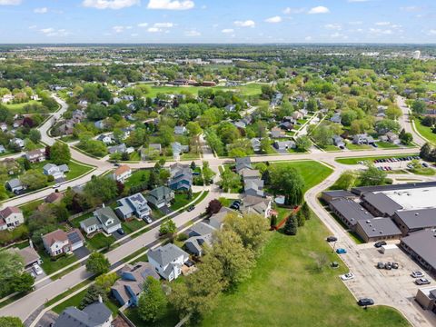Tiny photo for 900 Chelsea Court, Aurora, IL 60504 (MLS # 12623459)