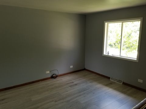 Tiny photo for 547 N Ridgemoor Avenue, Mundelein, IL 60060 (MLS # 12388197)