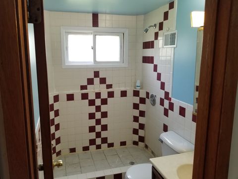 Tiny photo for 547 N Ridgemoor Avenue, Mundelein, IL 60060 (MLS # 12388197)