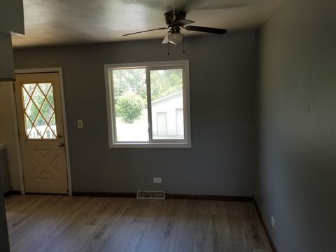 Tiny photo for 547 N Ridgemoor Avenue, Mundelein, IL 60060 (MLS # 12388197)
