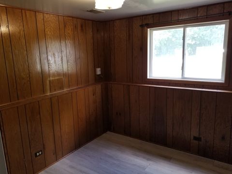Tiny photo for 547 N Ridgemoor Avenue, Mundelein, IL 60060 (MLS # 12388197)