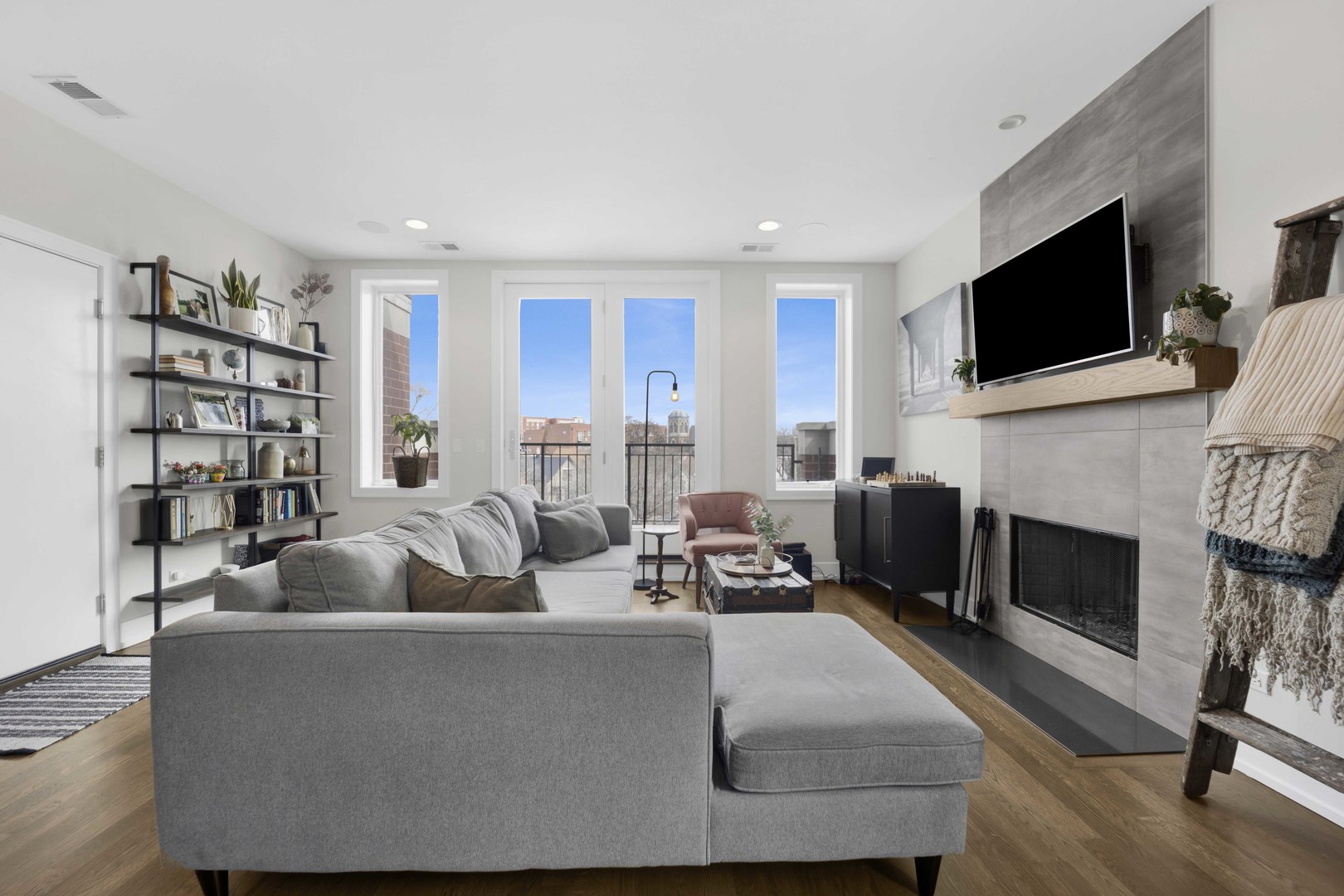 3140 N Elston Avenue 3S