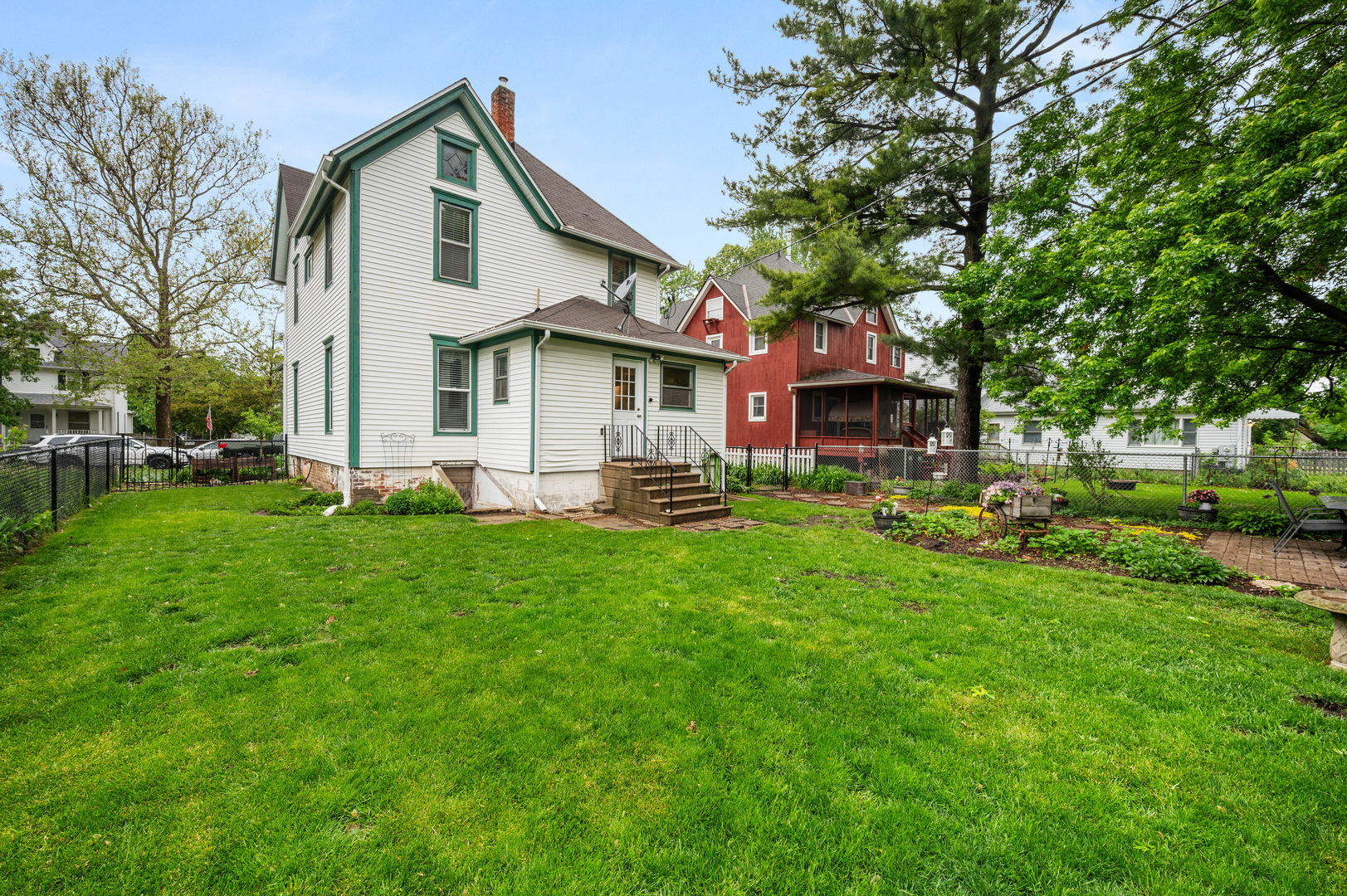 216 S Genoa Street