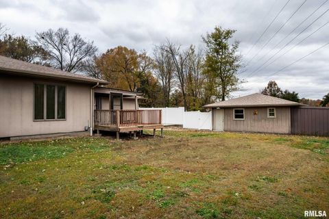 Tiny photo for 1718 RUSSELL Road, West Frankfort, IL 62896 (MLS # EB460465)