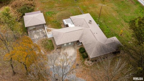 Tiny photo for 1718 RUSSELL Road, West Frankfort, IL 62896 (MLS # EB460465)