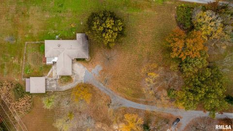 Tiny photo for 1718 RUSSELL Road, West Frankfort, IL 62896 (MLS # EB460465)