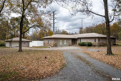 Photo of 1718 RUSSELL Road, West Frankfort, IL 62896 (MLS # EB460465)