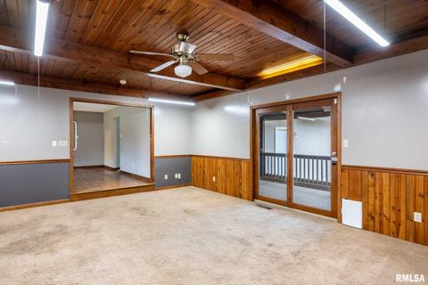 Tiny photo for 1718 RUSSELL Road, West Frankfort, IL 62896 (MLS # EB460465)