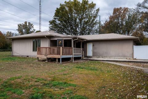 Tiny photo for 1718 RUSSELL Road, West Frankfort, IL 62896 (MLS # EB460465)