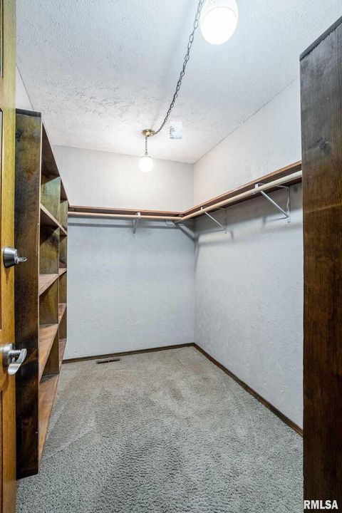 Tiny photo for 1718 RUSSELL Road, West Frankfort, IL 62896 (MLS # EB460465)