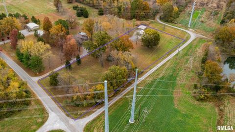 Tiny photo for 1718 RUSSELL Road, West Frankfort, IL 62896 (MLS # EB460465)