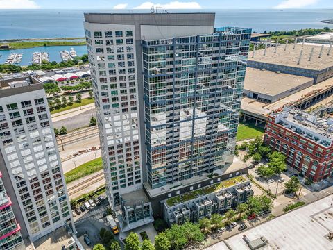 Photo of 1901 S Calumet Avenue #807, Chicago, IL 60616 (MLS # 12575221)