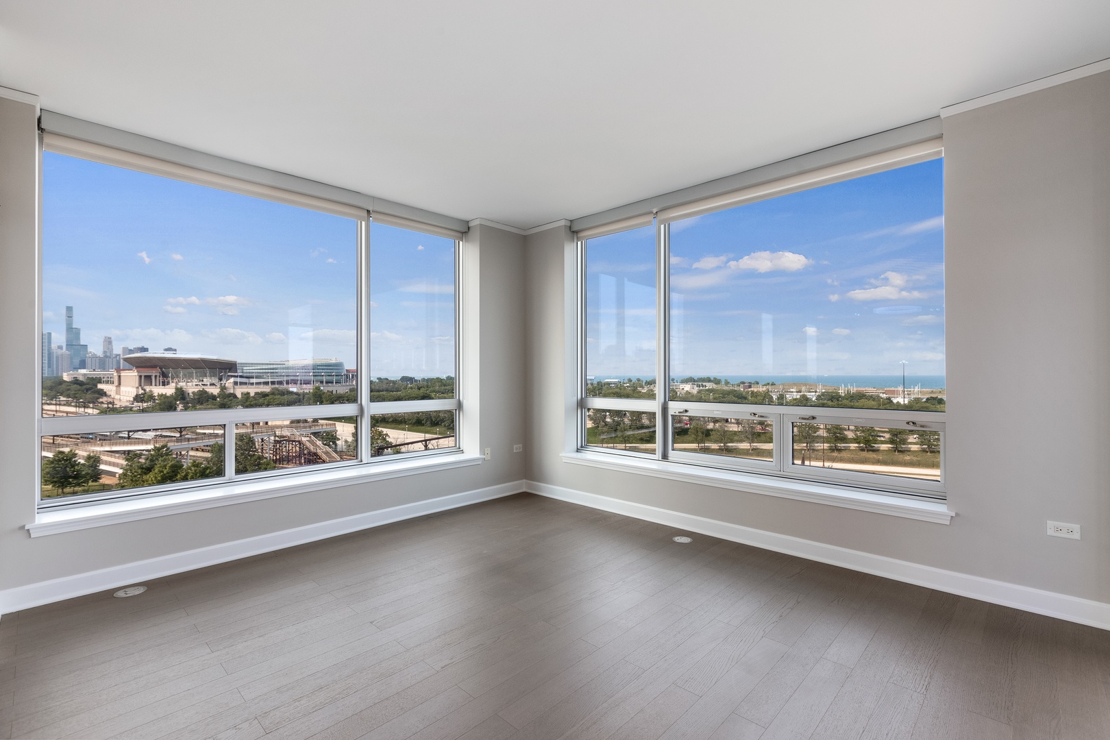 1901 S Calumet Avenue 807