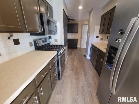 Tiny photo for 12152 E MEADOWS Drive, Mt Vernon, IL 62864 (MLS # EB459882)