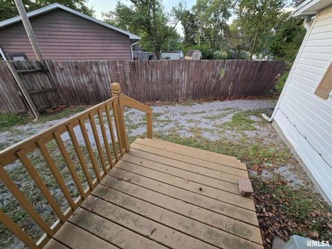 Tiny photo for 12152 E MEADOWS Drive, Mt Vernon, IL 62864 (MLS # EB459882)