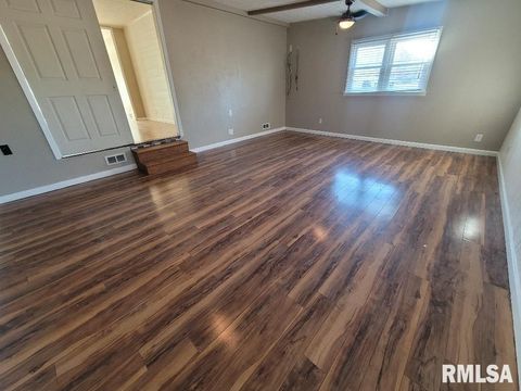 Tiny photo for 12152 E MEADOWS Drive, Mt Vernon, IL 62864 (MLS # EB459882)