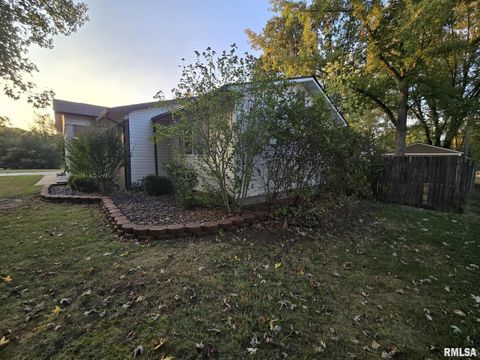 Tiny photo for 12152 E MEADOWS Drive, Mt Vernon, IL 62864 (MLS # EB459882)