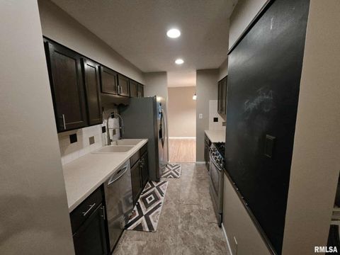 Tiny photo for 12152 E MEADOWS Drive, Mt Vernon, IL 62864 (MLS # EB459882)