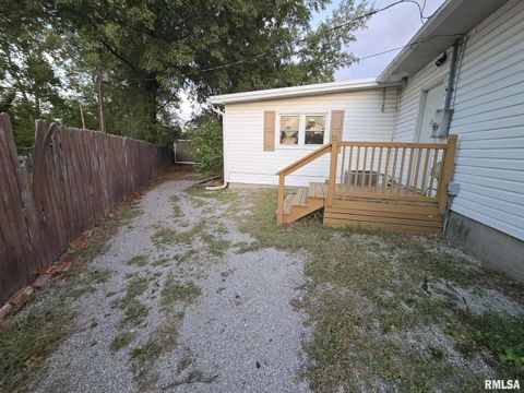 Tiny photo for 12152 E MEADOWS Drive, Mt Vernon, IL 62864 (MLS # EB459882)